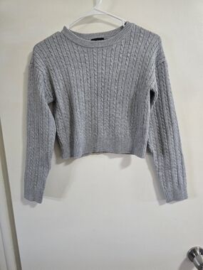 Grey Cropped Cable Knit Sweater Womens Small Ribbed Long Sleeve Soft Knit